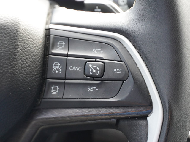Used 2023 Jeep Grand Cherokee L Limited RWD image 40