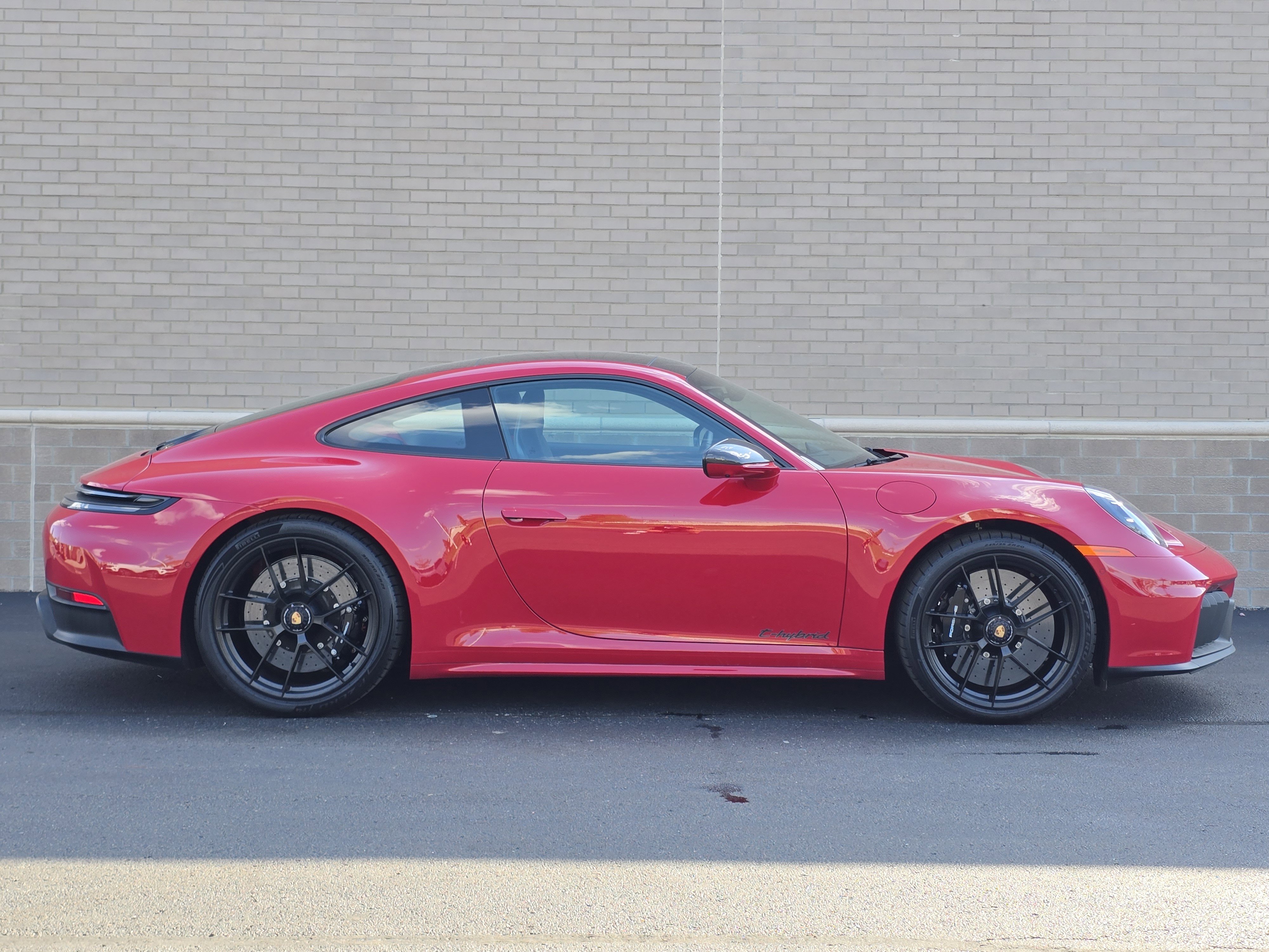 Certified 2025 Porsche 911 Carrera 4 GTS image 8
