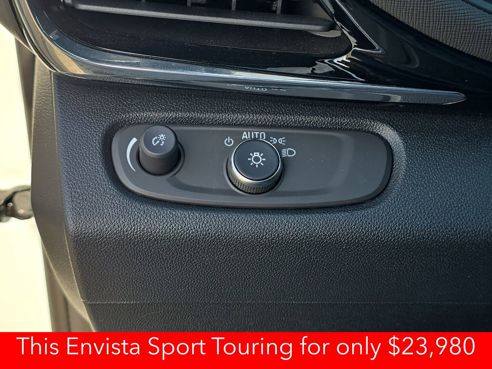 Used 2025 Buick Envista Sport Touring image 30