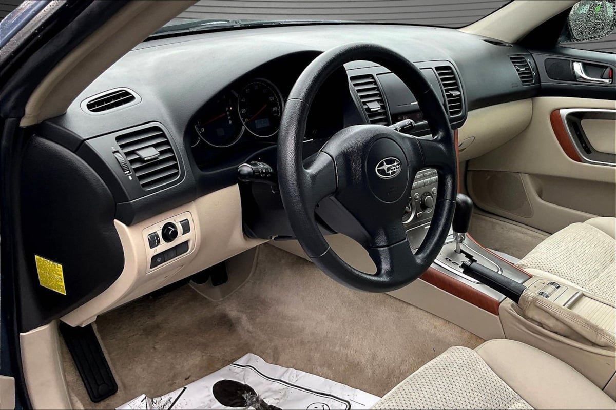 Used 2006 Subaru Outback 2.5i AWD/4WD image 16