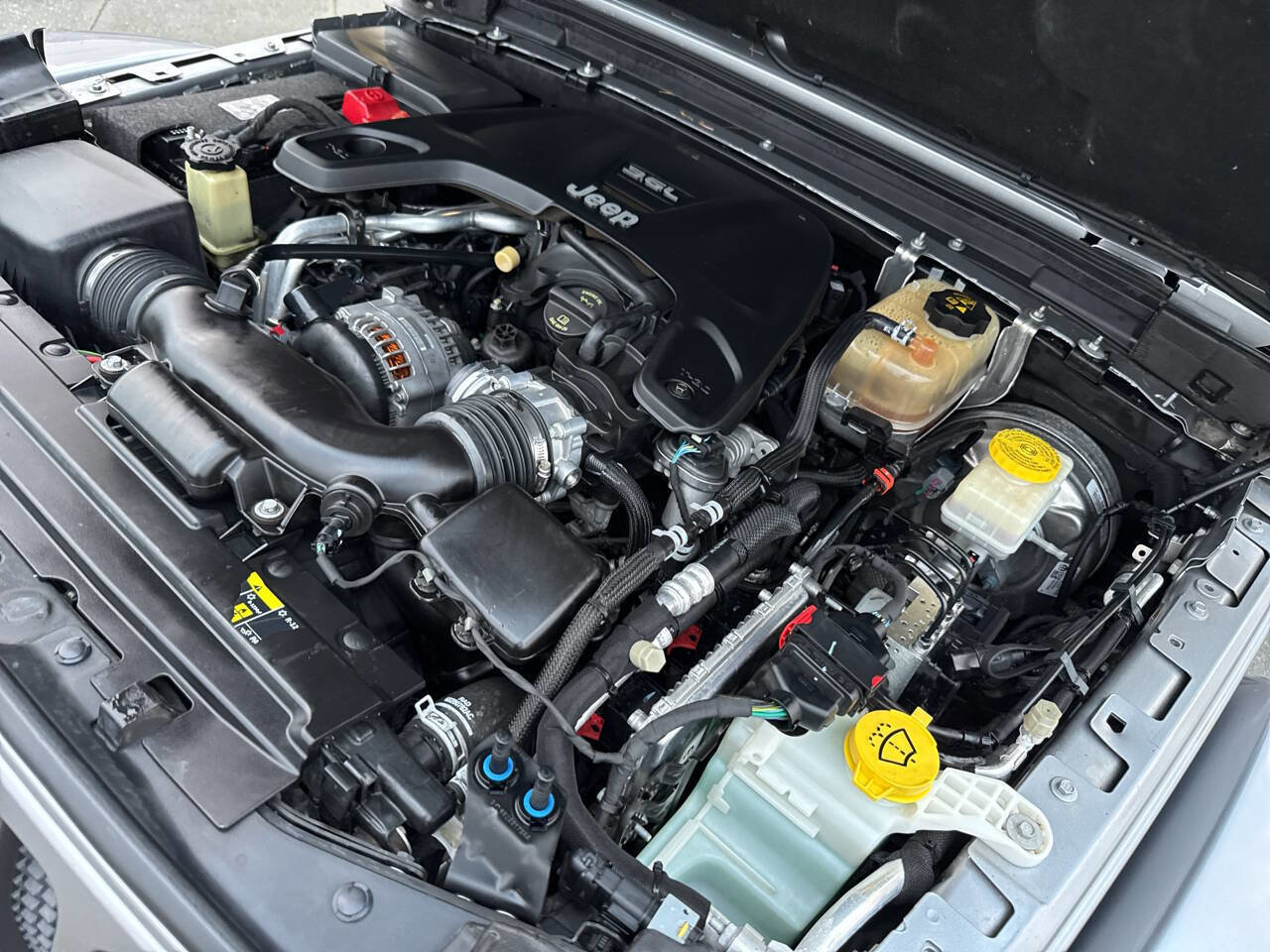 Used 2018 Jeep Wrangler Unlimited Rubicon w/ Uconnect 4C Nav & Sound Group image 13