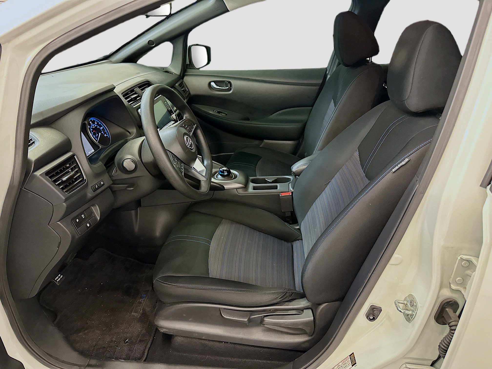 Used 2023 Nissan Leaf S FWD image 13