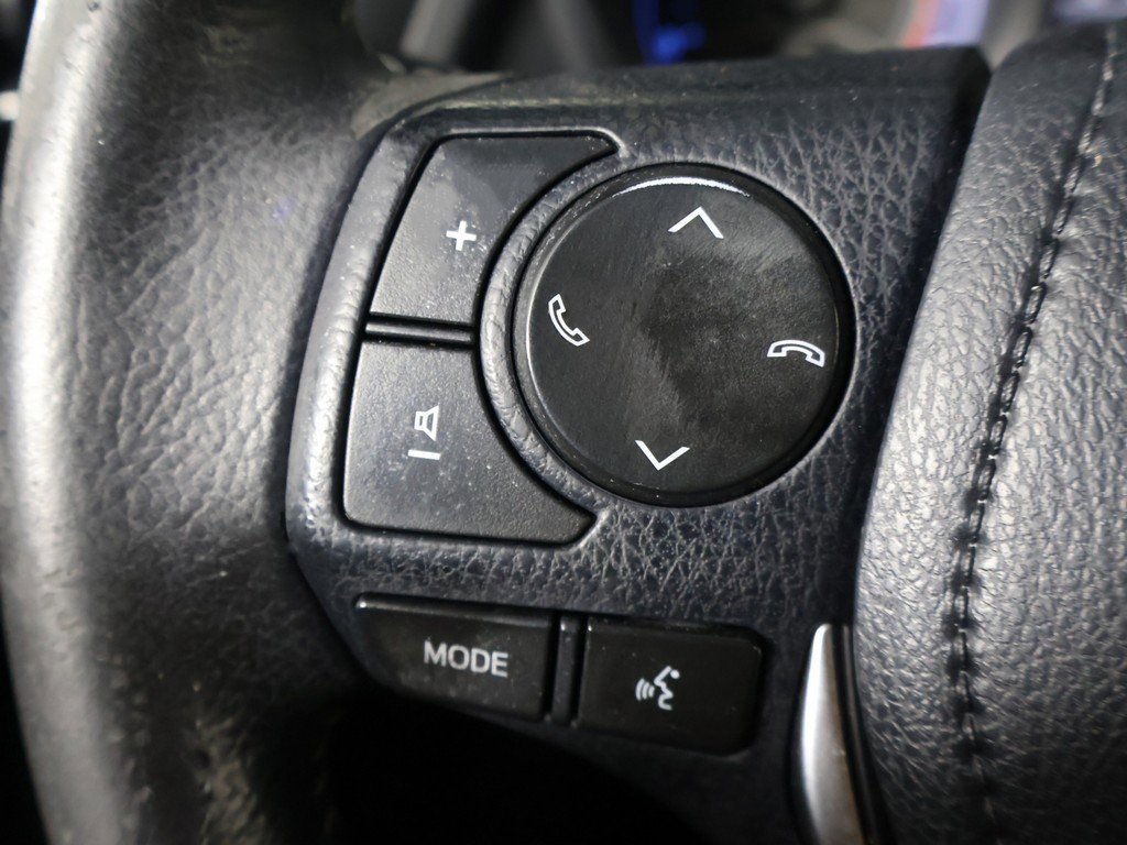 Used 2017 Toyota Corolla iM image 32