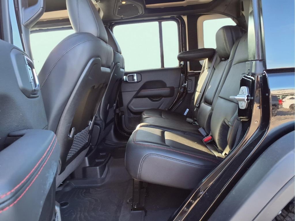 New 2025 Jeep Wrangler Unlimited Rubicon w/ Safety Group AWD/4WD image 19