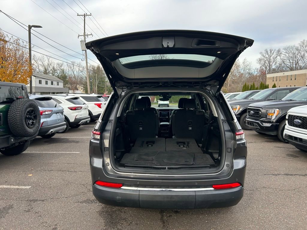 Used 2022 Jeep Grand Cherokee L Limited image 9