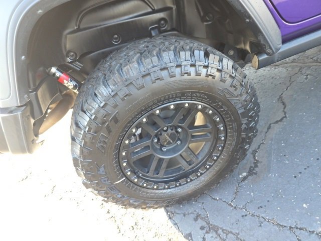 Used 2023 Jeep Wrangler Unlimited w/ Sun & Screen Package image 60