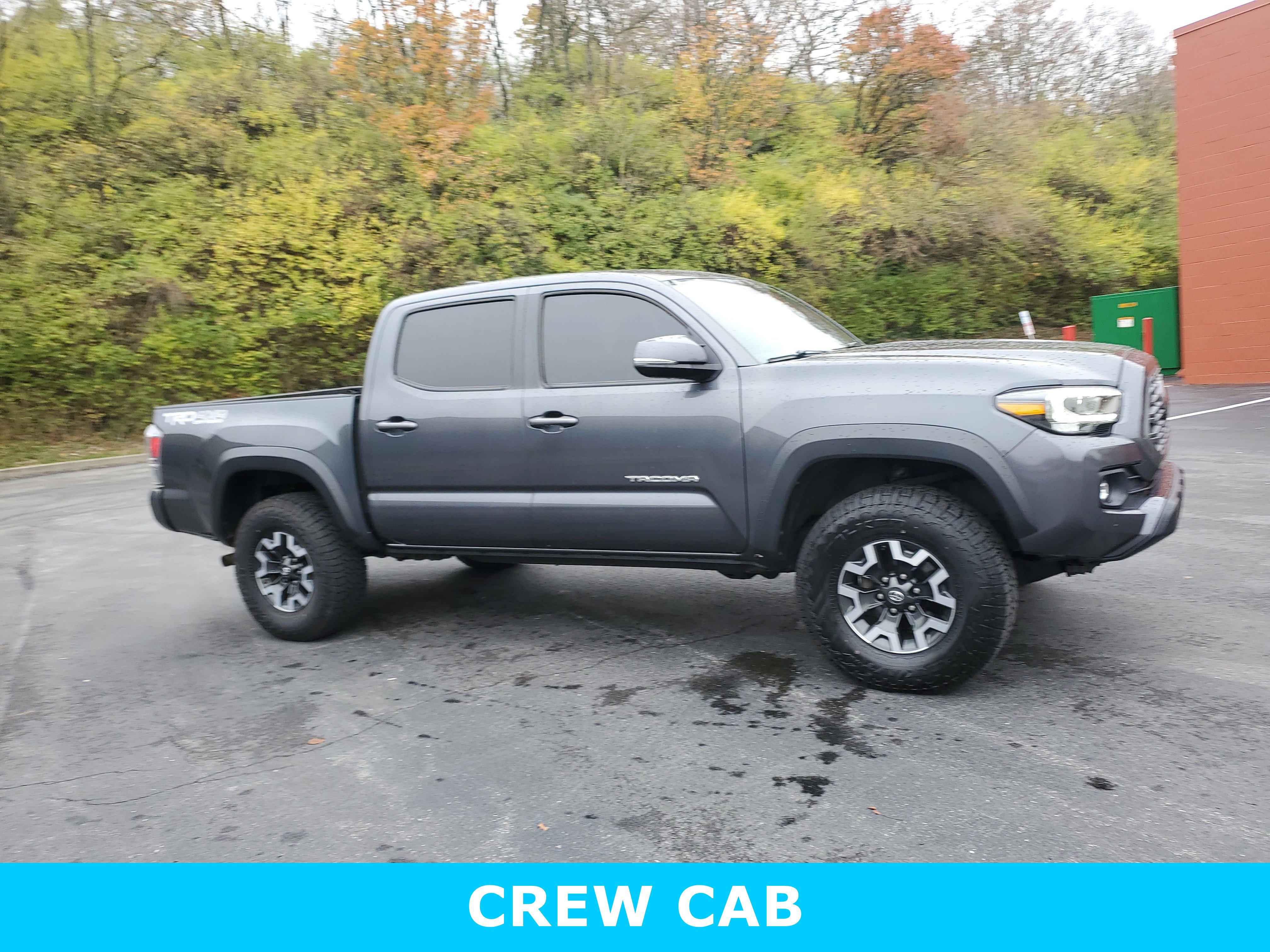 Used 2020 Toyota Tacoma TRD Off-Road image 3