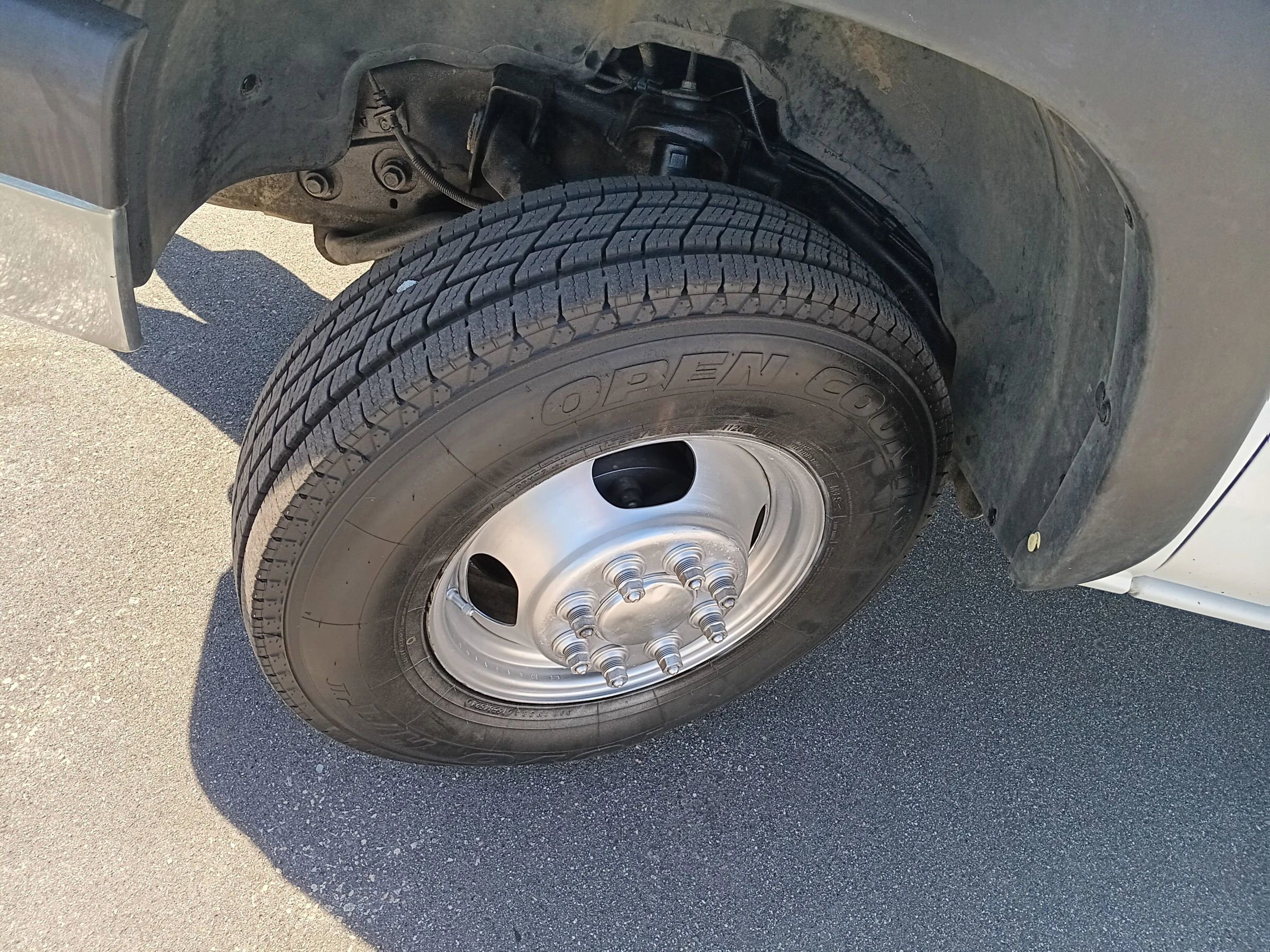 Used 2006 Chevrolet Silverado 3500 4x4 Regular Cab w/ Heavy-Duty Power Package image 19