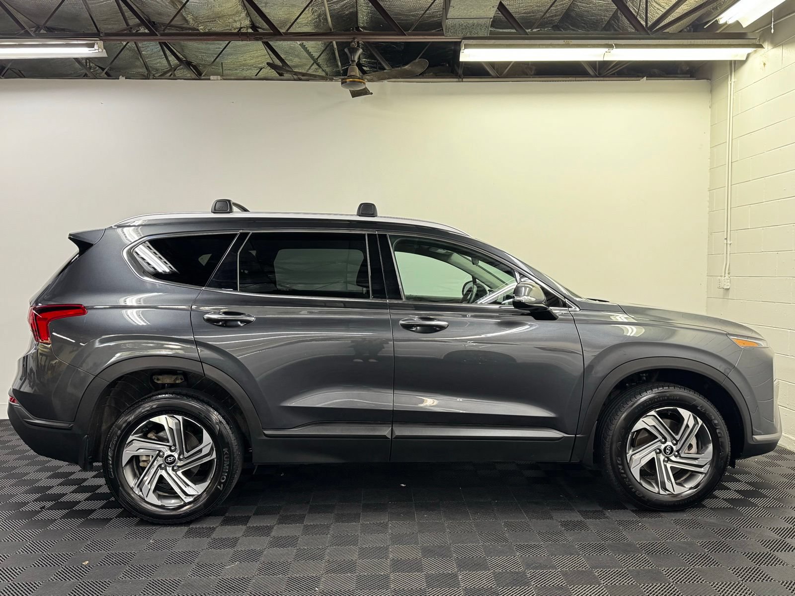 Used 2023 Hyundai Santa Fe SEL AWD/4WD image 4