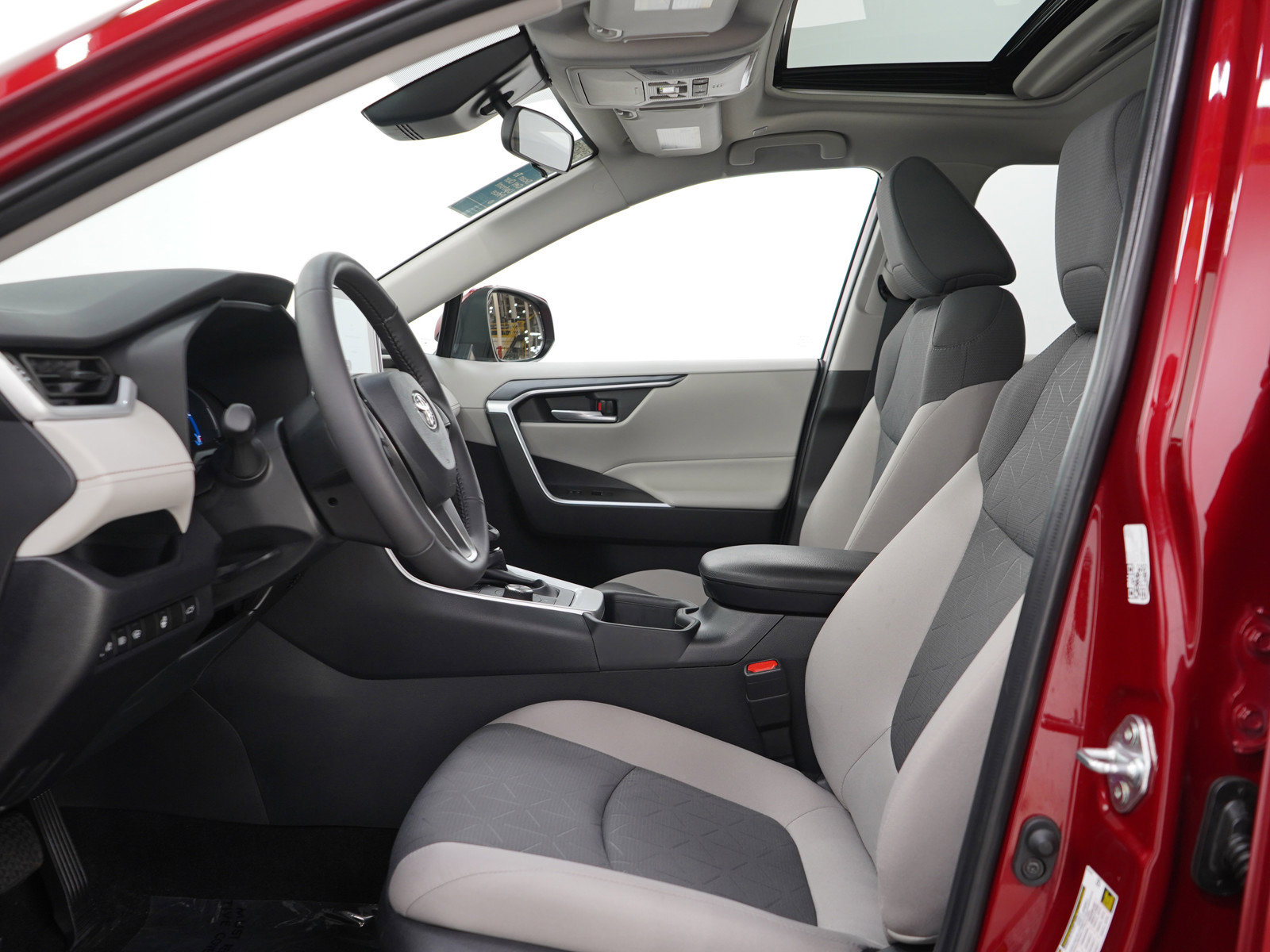 Used 2025 Toyota RAV4 XLE w/ Convenience Package AWD/4WD image 23