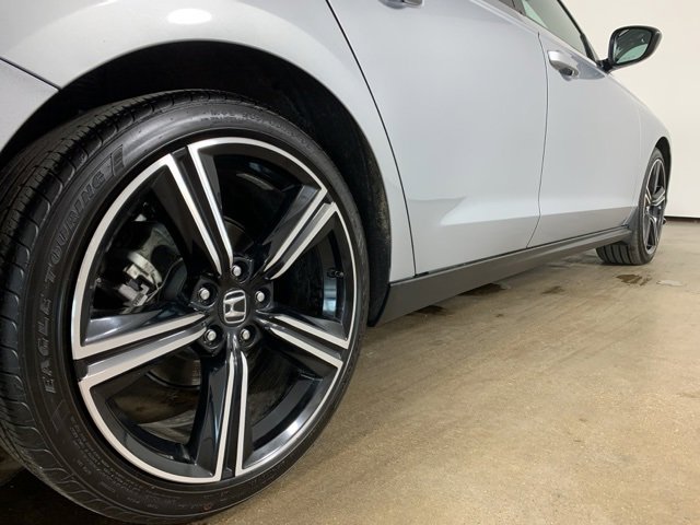 Used 2025 Honda Accord Sport image 9