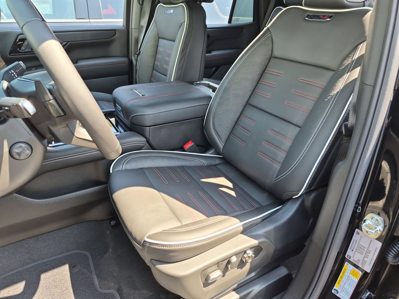 New 2026 GMC Yukon AT4 Ultimate AWD/4WD image 20