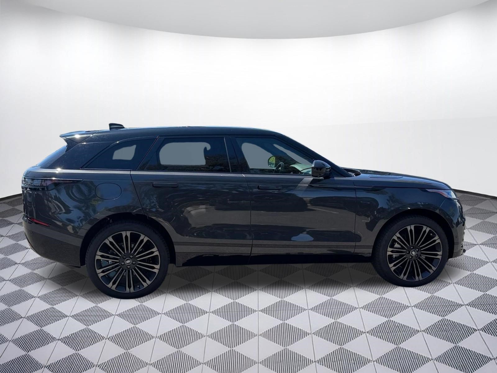 New 2026 Land Rover Range Rover Velar Dynamic SE AWD/4WD image 8
