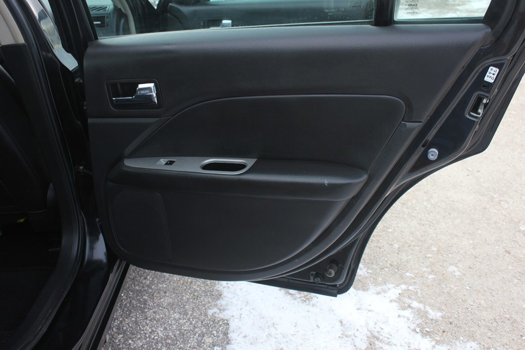 Used 2011 Ford Fusion SEL w/ 302A Rapid Spec Order Code image 35