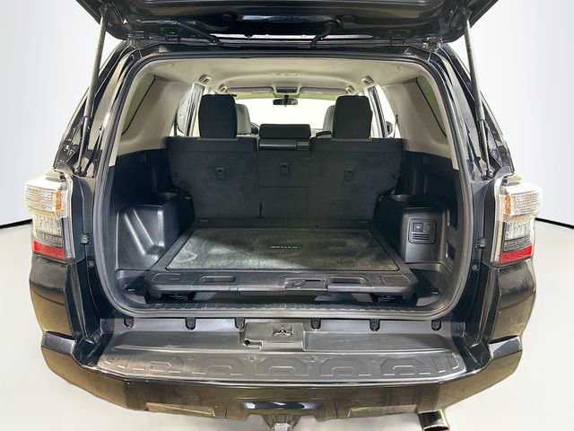 Used 2018 Toyota 4Runner SR5 image 21