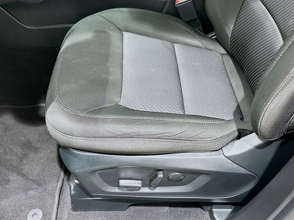 Used 2024 Ford Explorer XLT RWD image 19