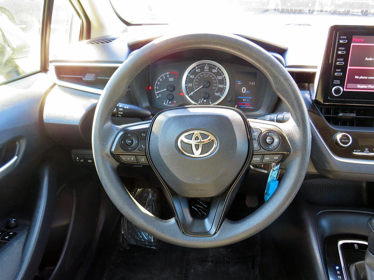Used 2020 Toyota Corolla LE FWD image 23