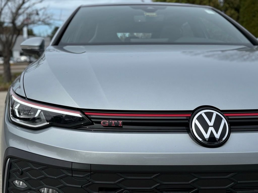 New 2025 Volkswagen GTI SE image 3