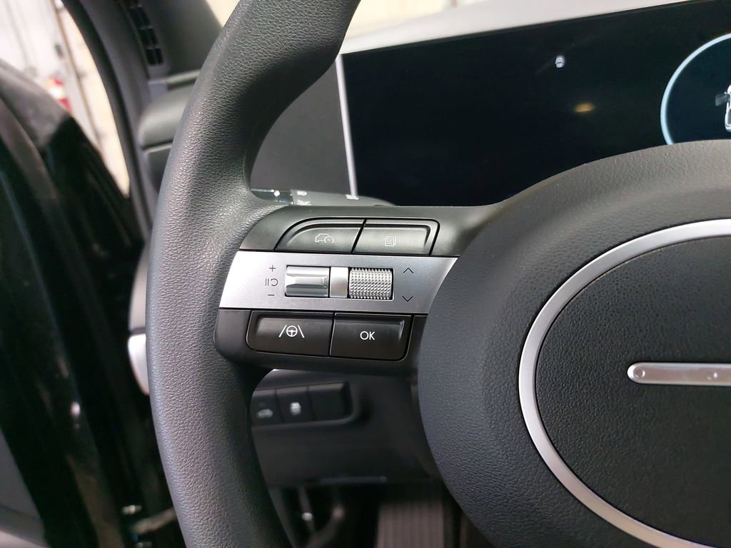 Certified 2025 Hyundai Santa Cruz SEL image 17