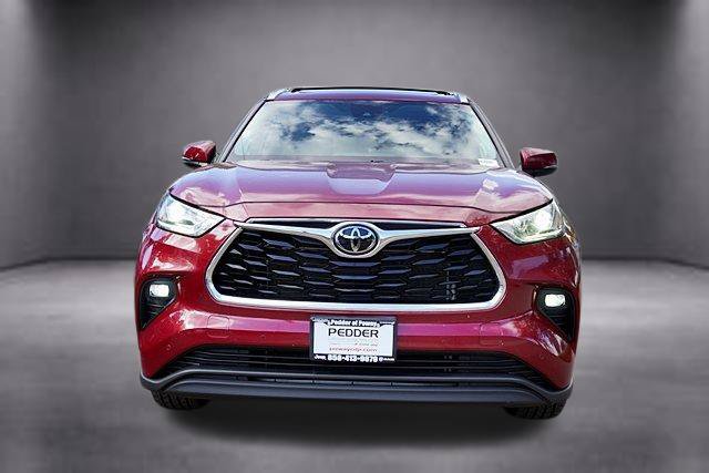 Used 2023 Toyota Highlander Limited FWD image 10