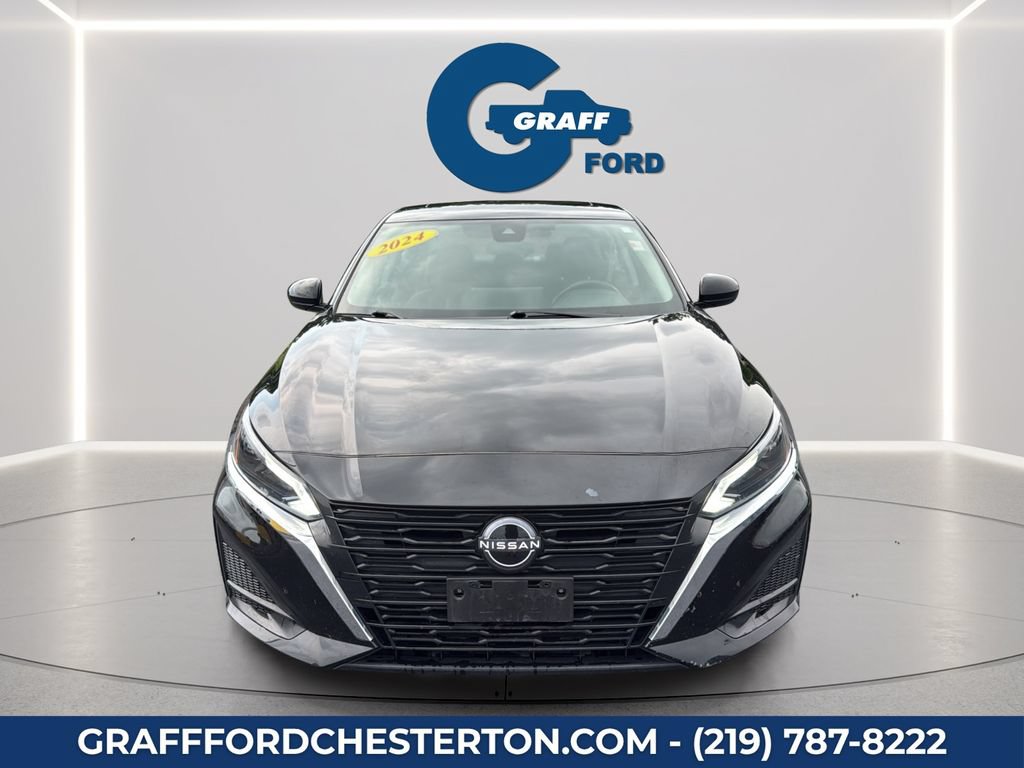 Used 2024 Nissan Altima 2.5 SV w/ SV Premium Package FWD image 2