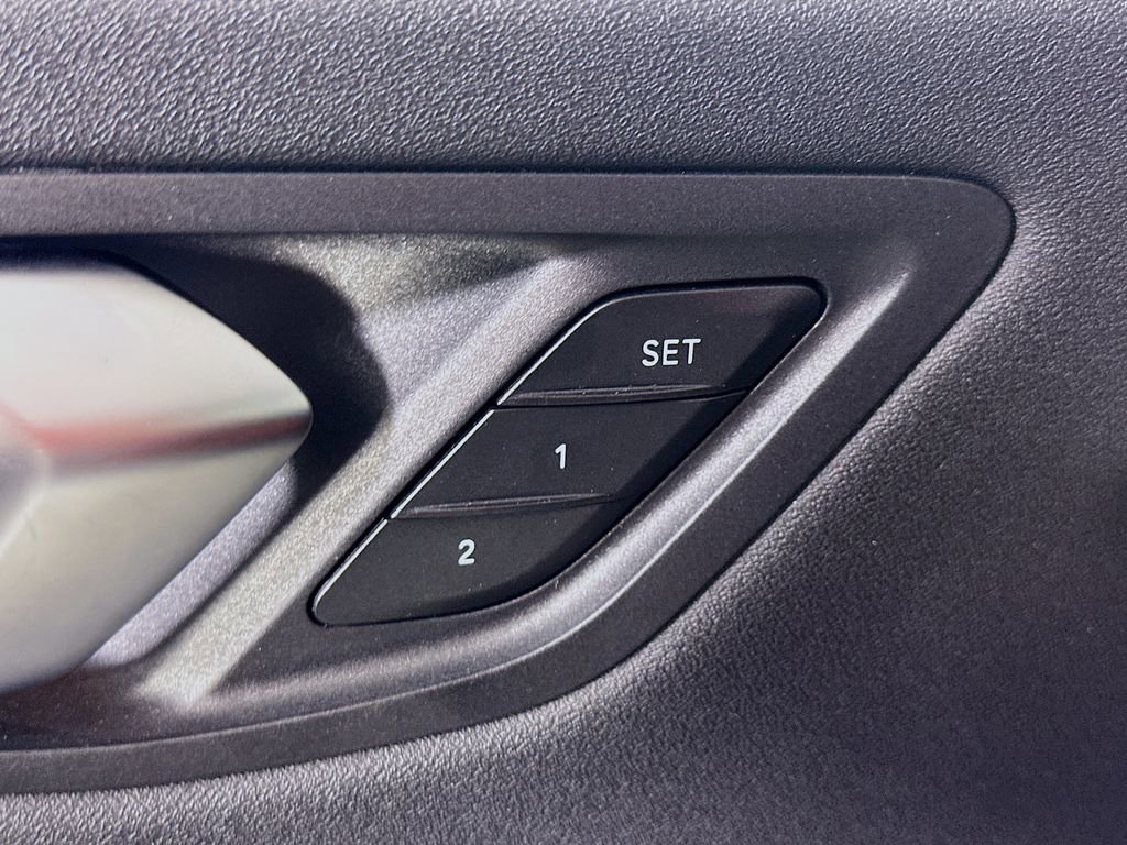 Used 2025 BMW 228i xDrive AWD/4WD image 21