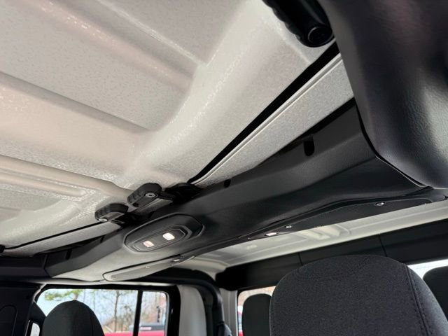 Used 2024 Jeep Gladiator Sport AWD/4WD image 21