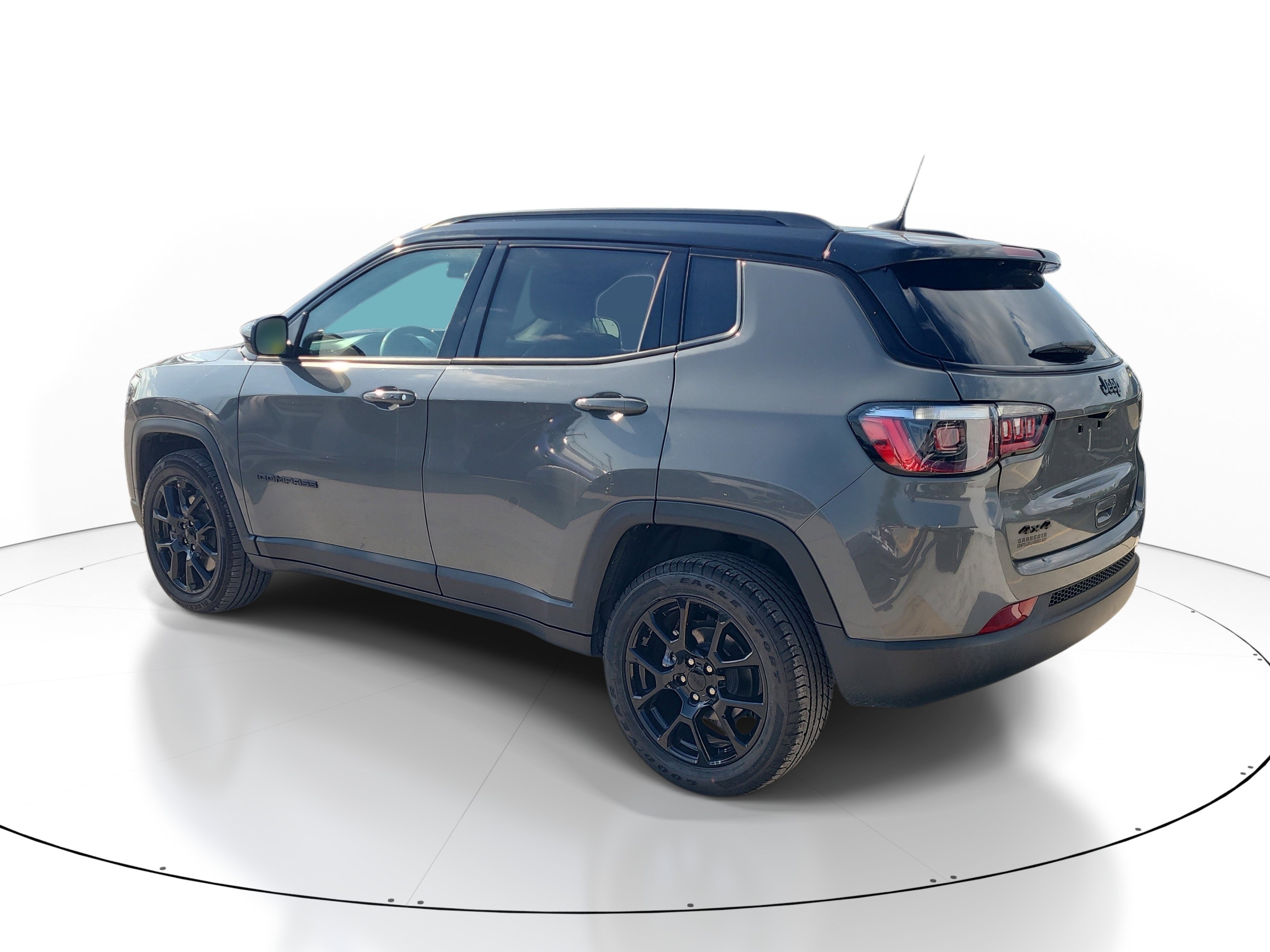 Used 2023 Jeep Compass Latitude AWD/4WD image 6
