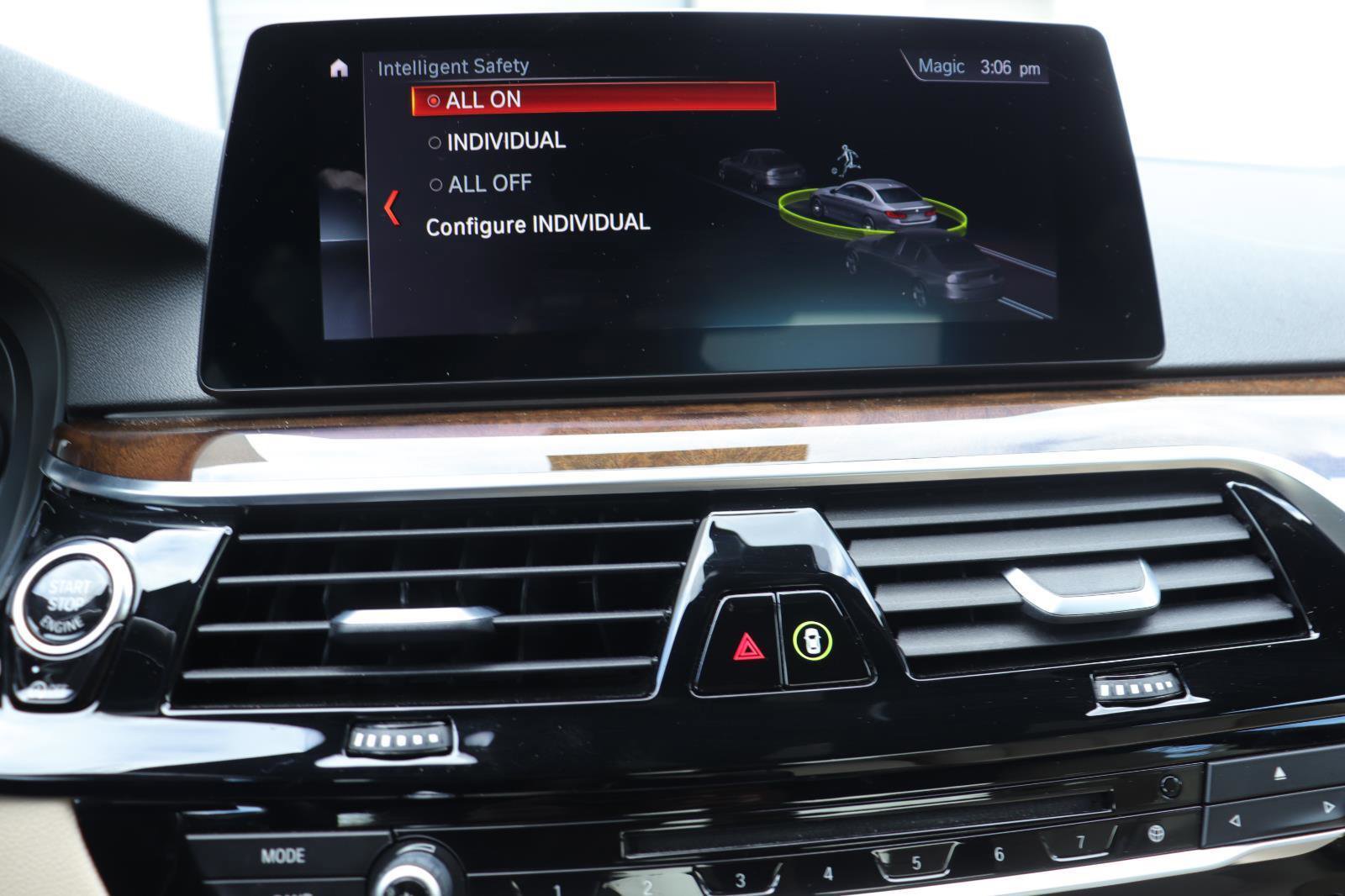 Used 2019 BMW 530i w/ Convenience Package image 33