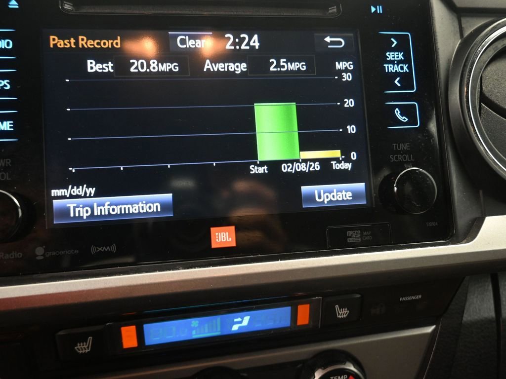 Used 2017 Toyota Tacoma Limited image 10