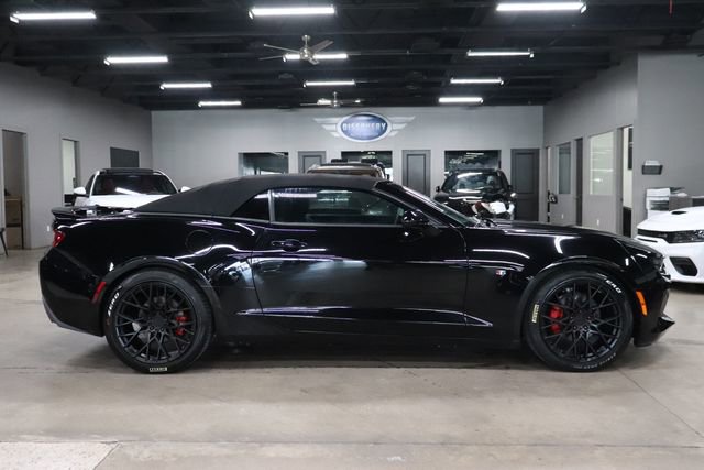 Used 2017 Chevrolet Camaro LT RWD image 6