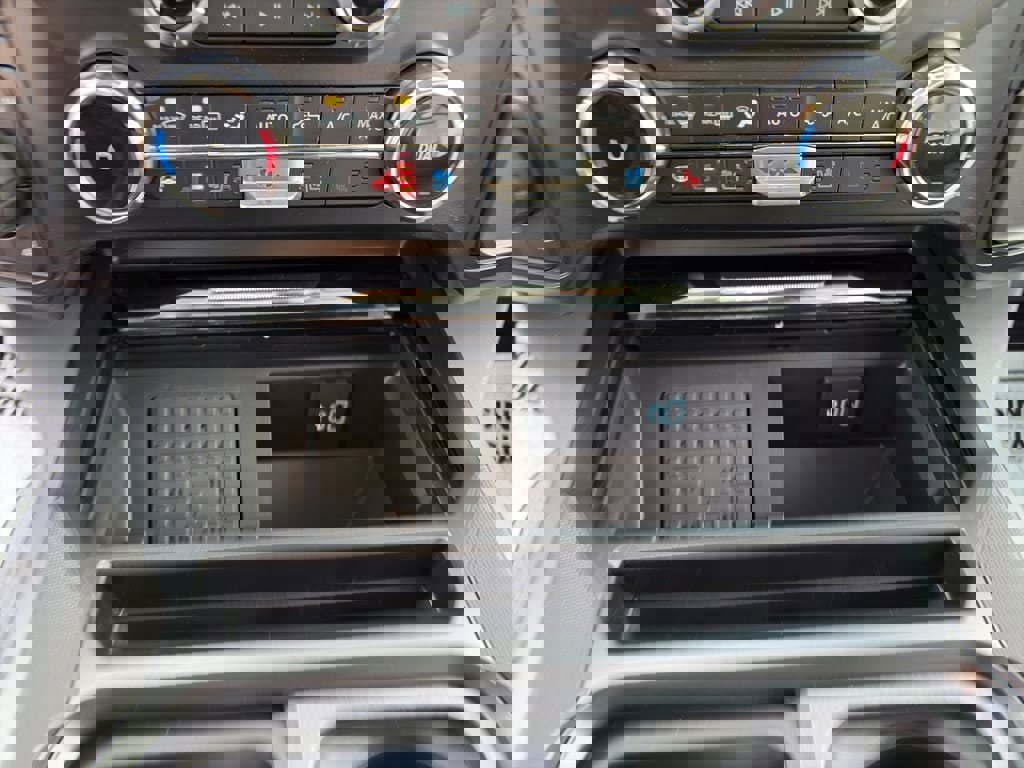 New 2026 Ford F350 Lariat w/ Black Appearance Package image 17