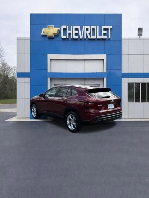 Used 2024 Chevrolet Trax LS w/ LS Convenience Package FWD image 5