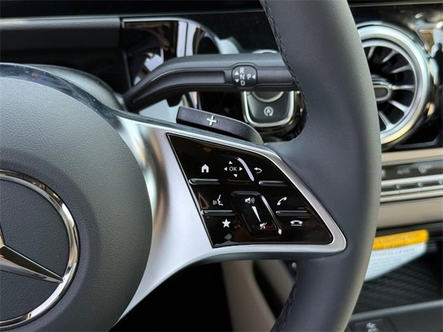 Certified 2025 Mercedes-Benz GLA 250 4MATIC image 16