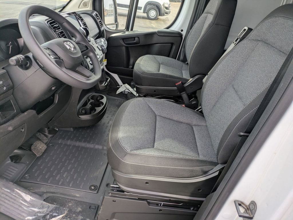 Used 2024 RAM ProMaster 2500 image 16