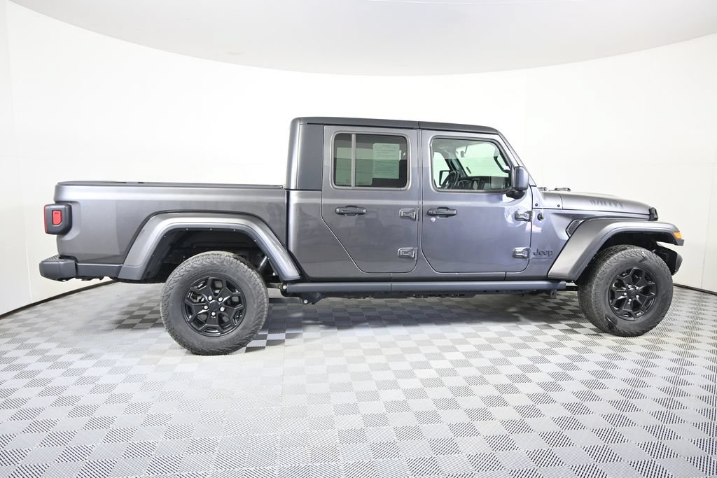 Used 2023 Jeep Gladiator Sport AWD/4WD image 8