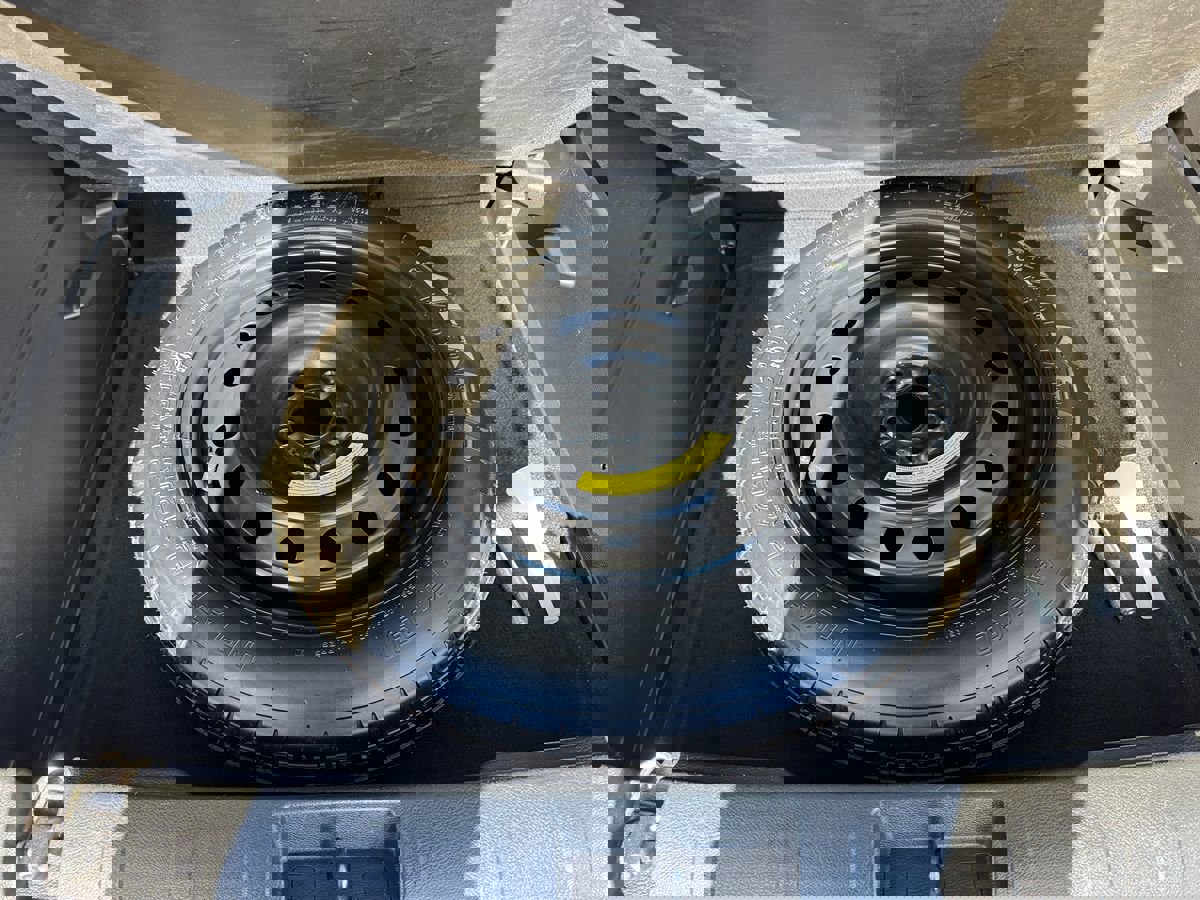 Used 2016 Jeep Renegade 75th Anniversary AWD/4WD image 27