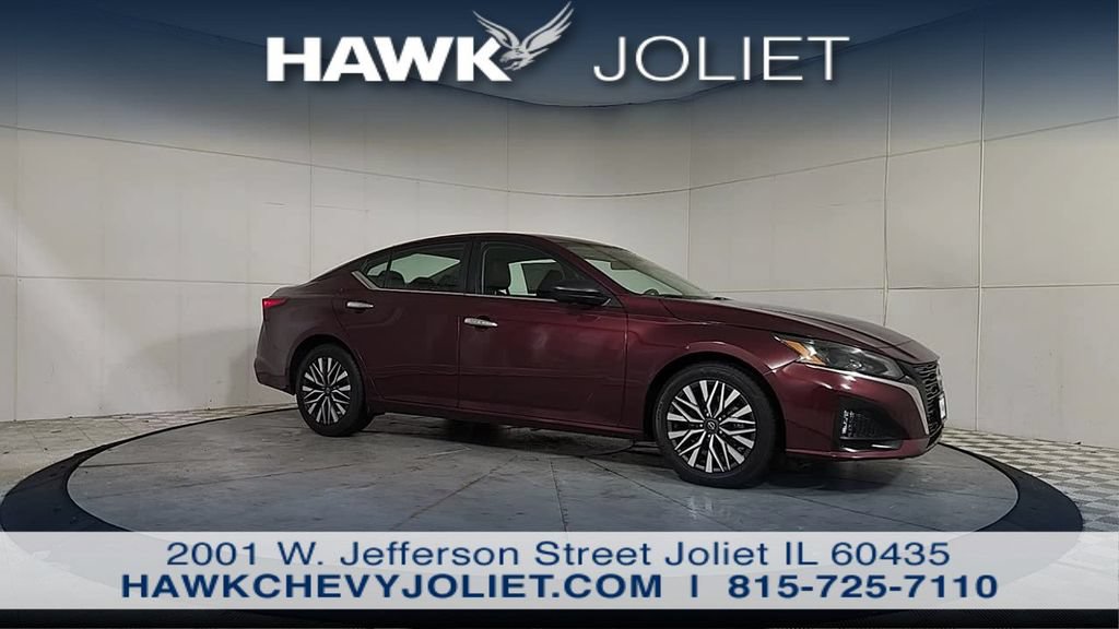 Used 2025 Nissan Altima 2.5 SV FWD image 10