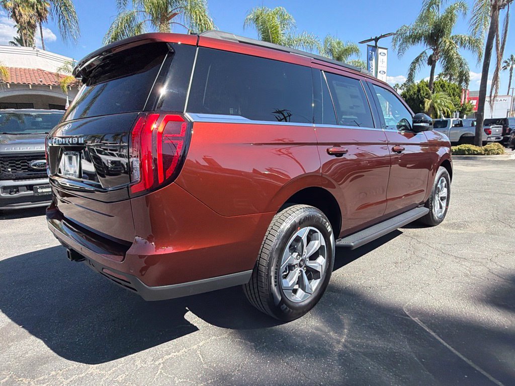 New 2027 Ford Expedition Active RWD image 13