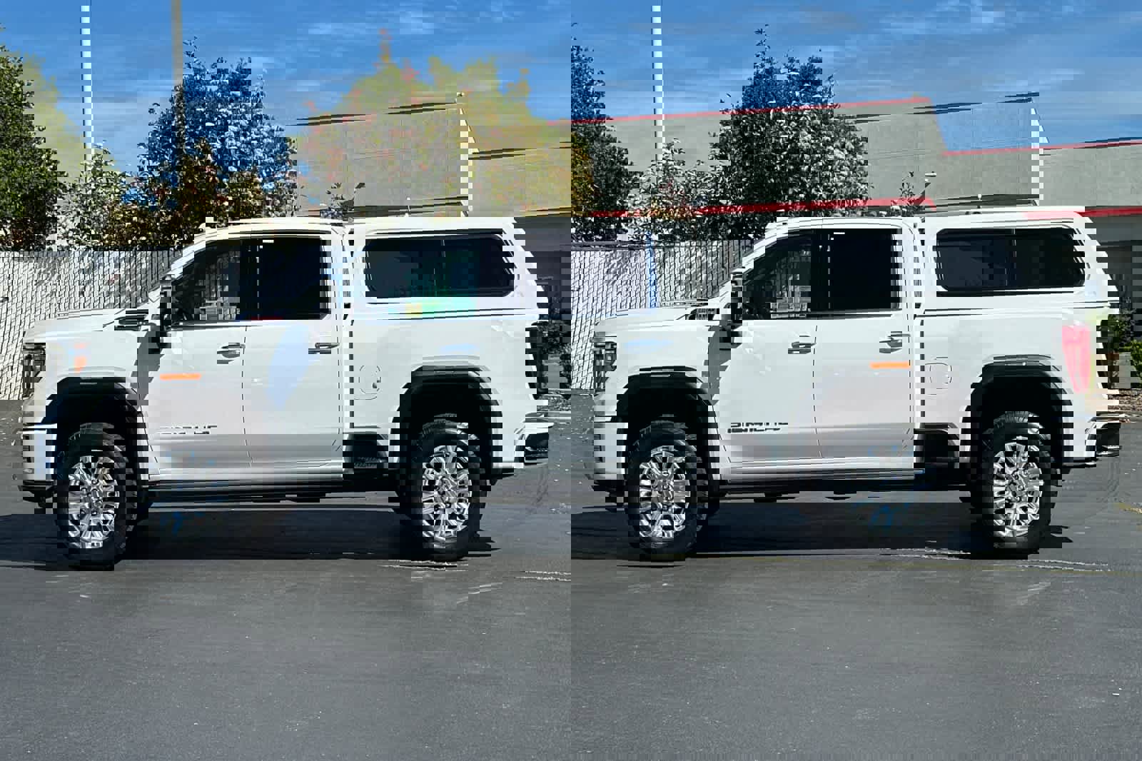 Used 2021 GMC Sierra 2500 Denali w/ Denali Ultimate Package image 9