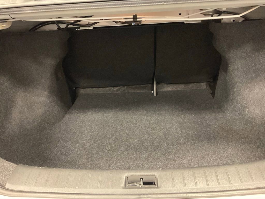 Used 2019 Nissan Sentra SV image 9