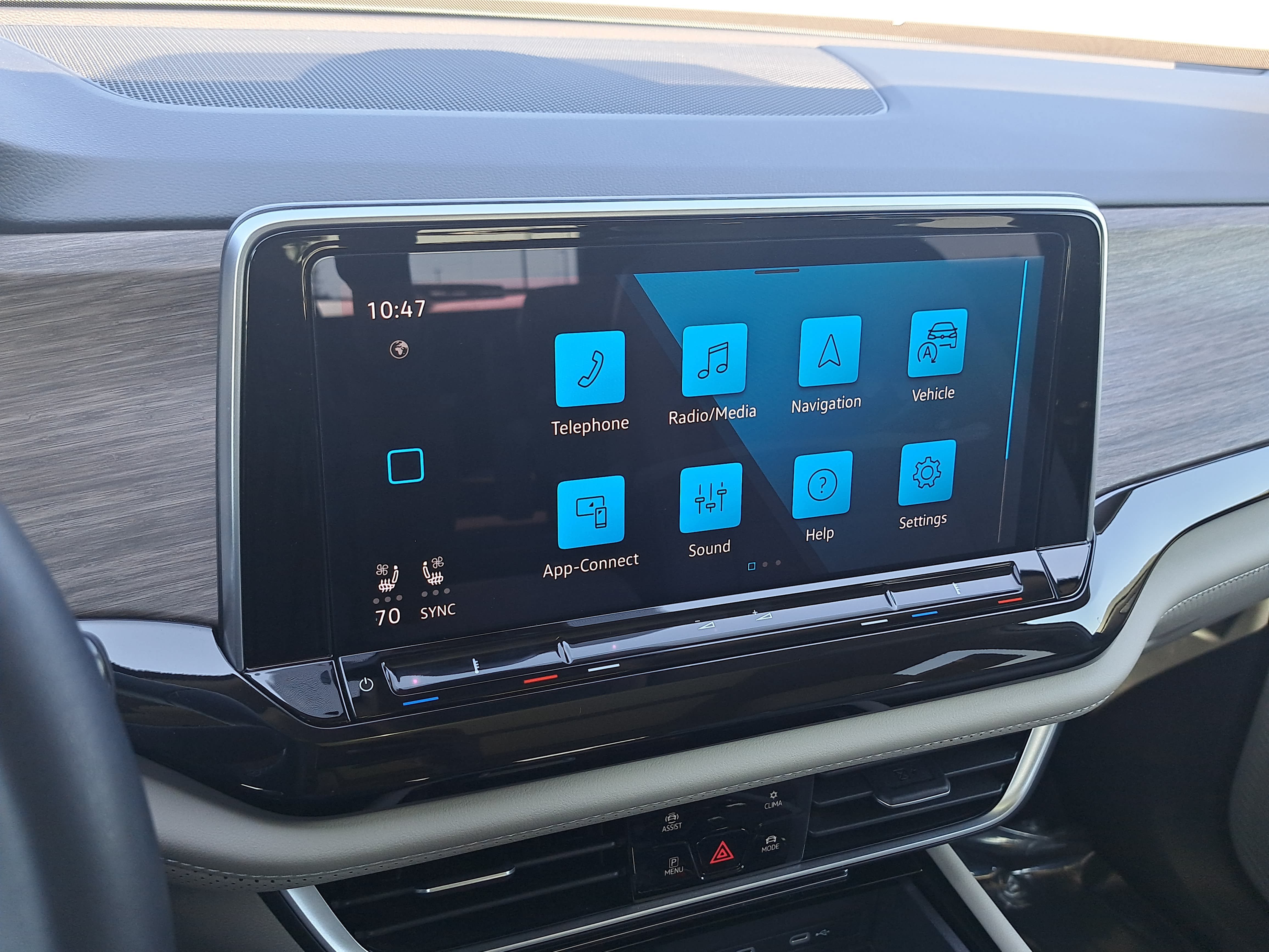Certified 2026 Volkswagen Atlas SEL AWD/4WD image 24