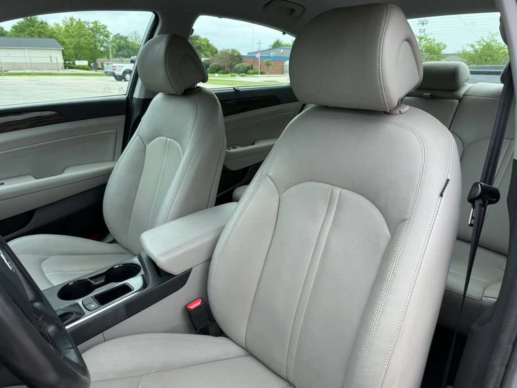 Used 2016 Hyundai Sonata Limited FWD image 11