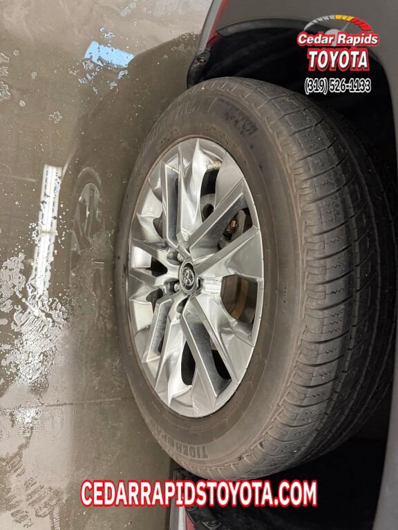 Certified 2019 Toyota RAV4 Limited image 6