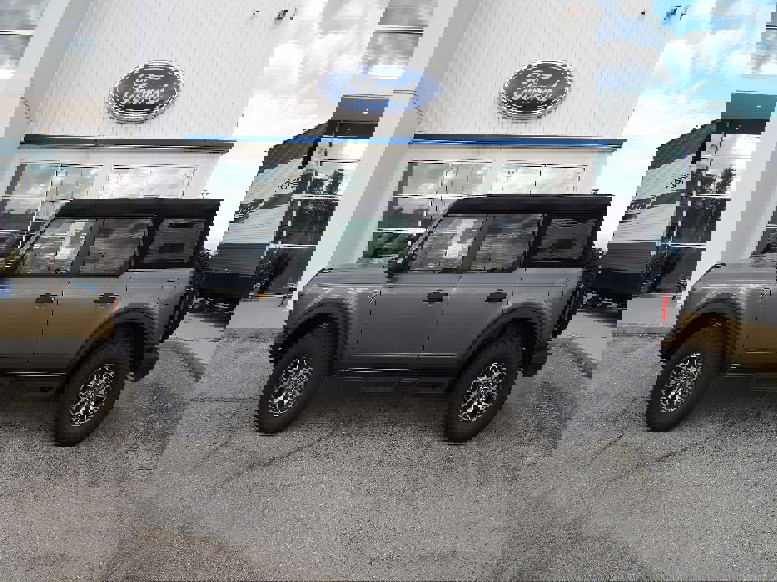 New 2024 Ford Bronco Badlands