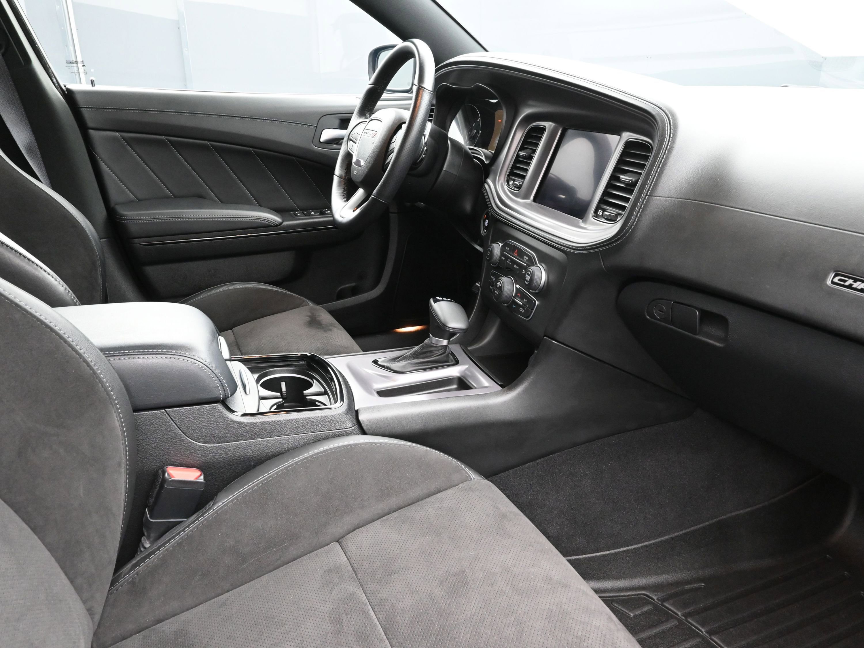 Used 2023 Dodge Charger R/T w/ Plus Group image 25