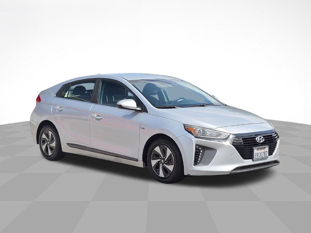 Used 2017 Hyundai Ioniq SEL FWD image 3