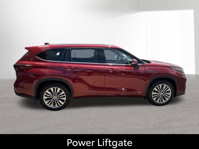 Used 2026 Toyota Highlander Platinum AWD/4WD image 12