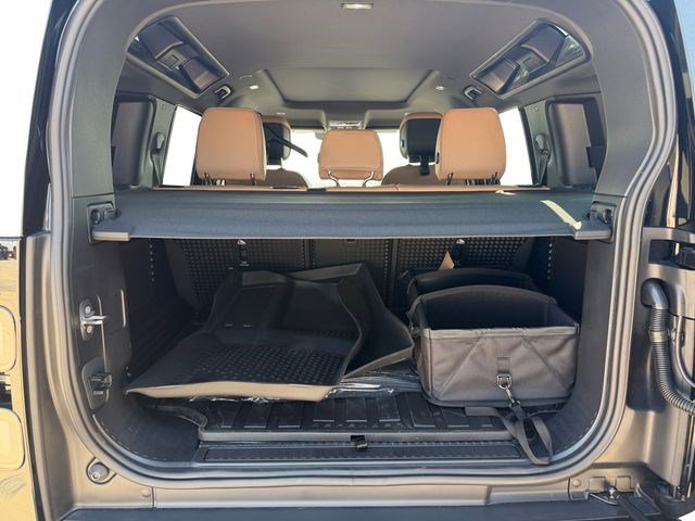 New 2026 Land Rover Defender 110 S AWD/4WD image 18
