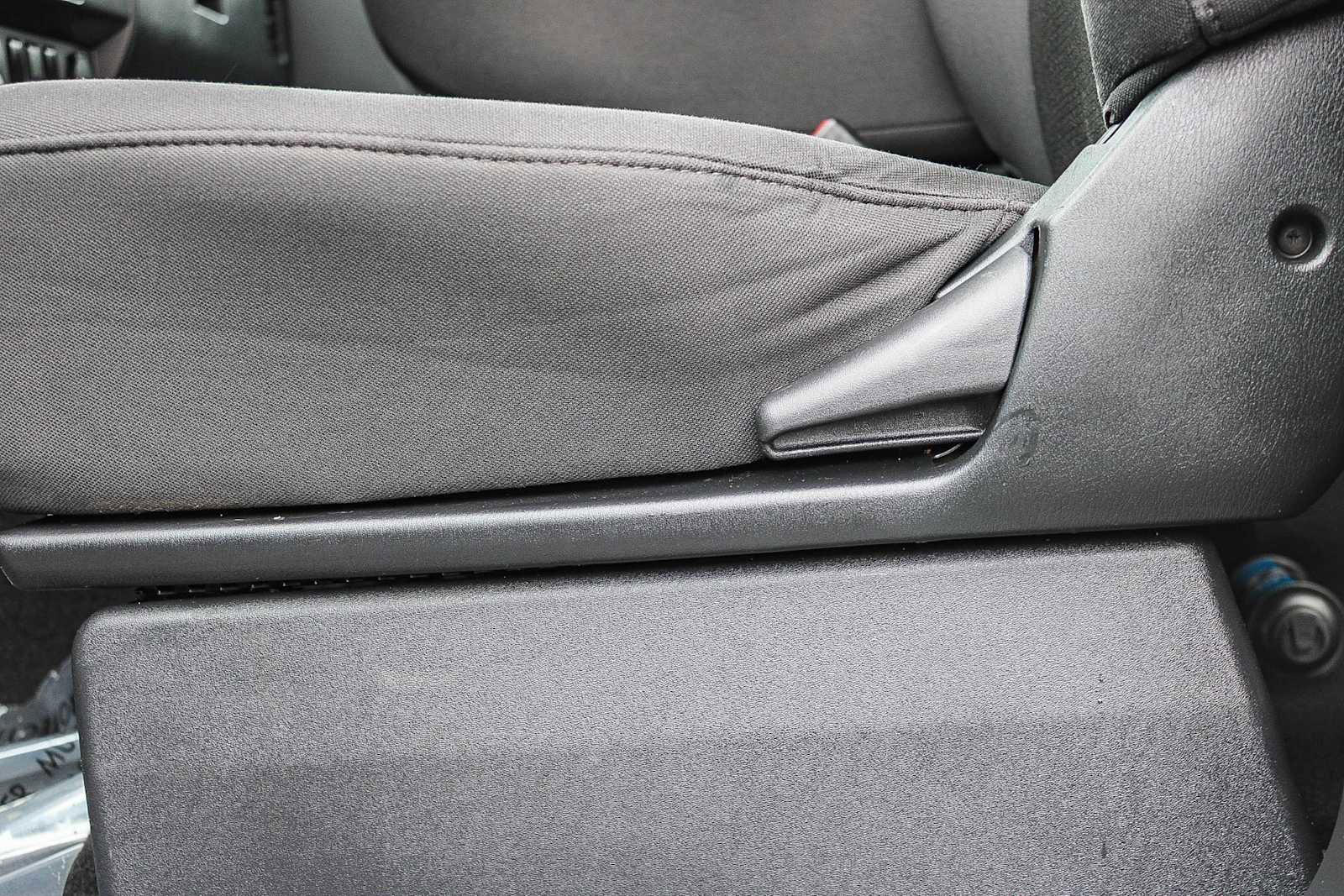 Used 2015 Nissan Titan S image 18